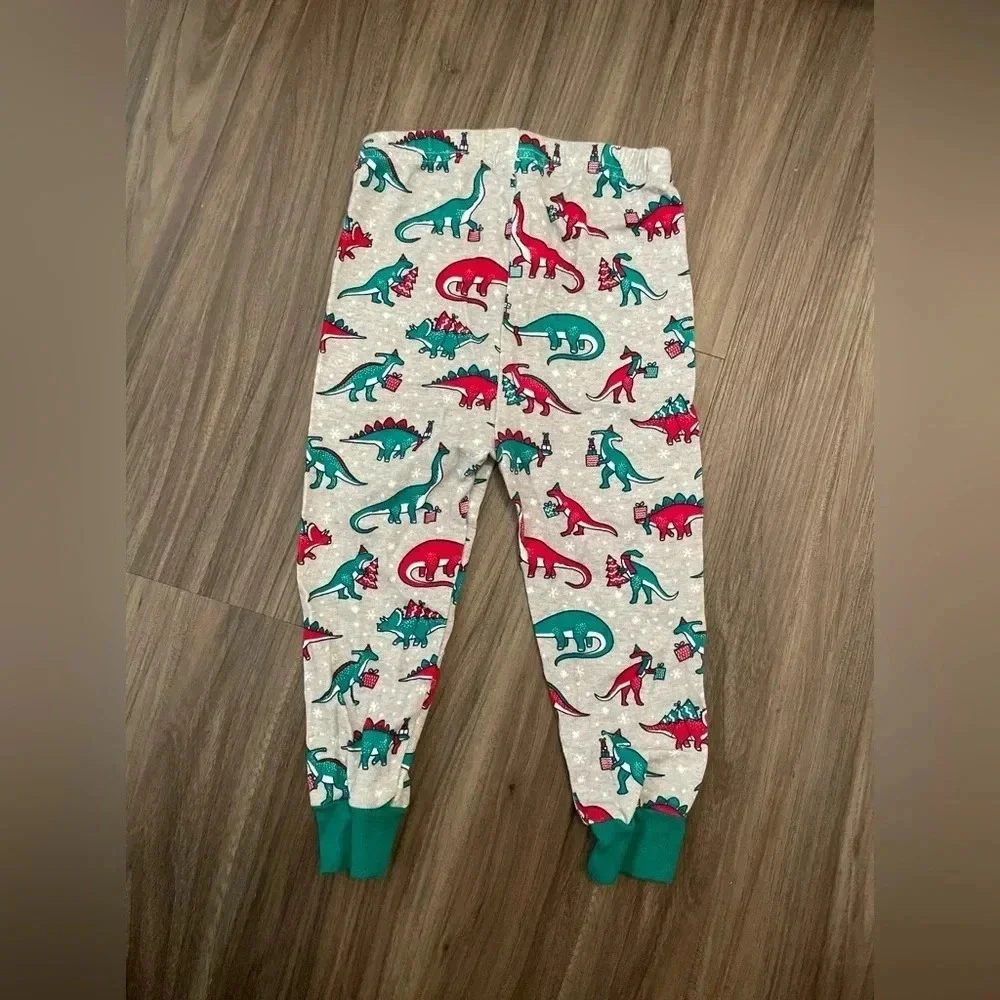 Children’s place boys red and green dinosaur Christmas pajama set size 9-12 M
